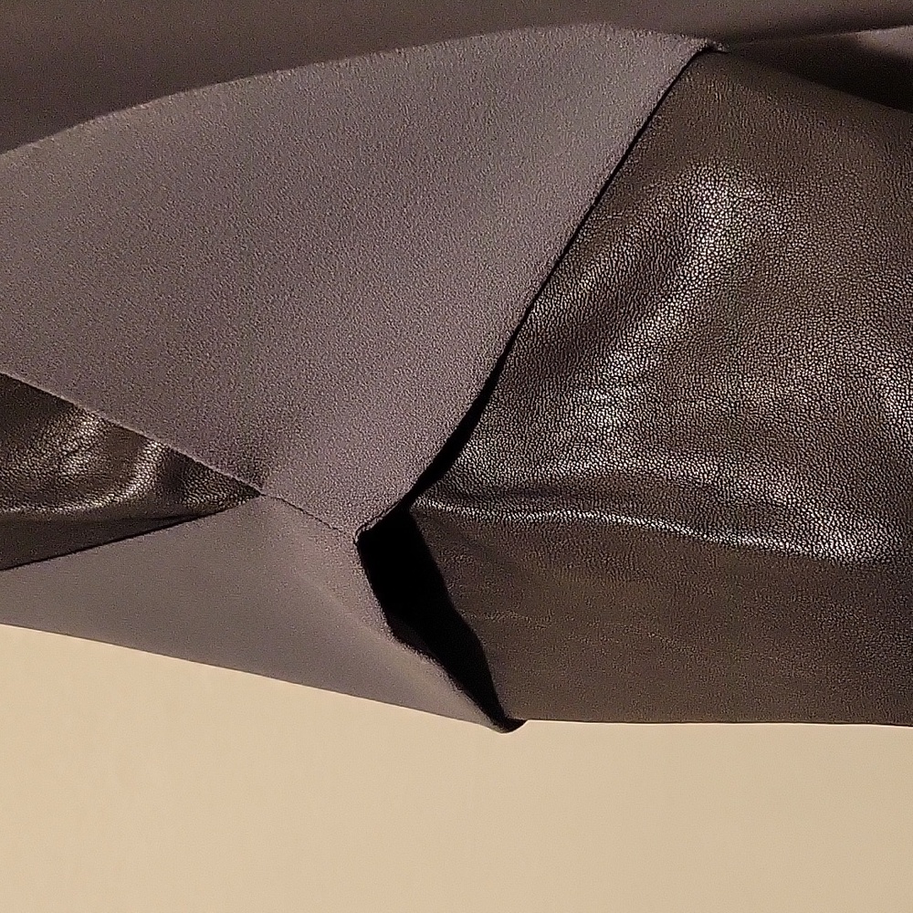 ❤️ THAKOON ADDITION LAMBS LEATHER AND SILK PEPLUM FLUTTER HEM TOP, 4 - Picture 7 of 10